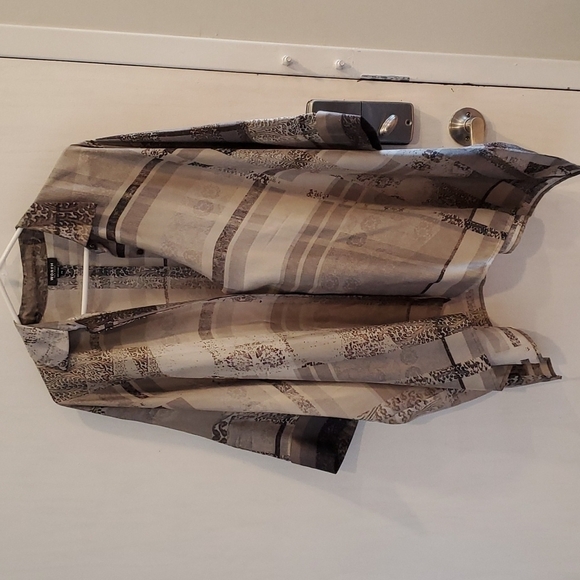 WORTH NY Silk Animal Print Oversized Button Up PS - Picture 3 of 6